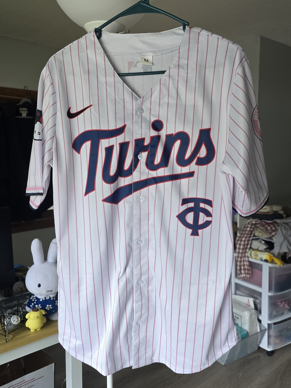 Minnesota Twins/Hello Kitty Women's Fashion Jersey